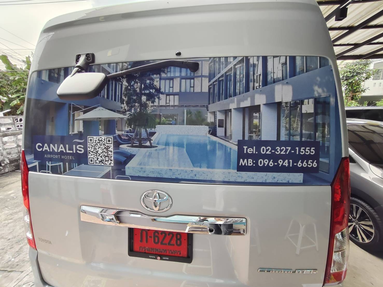 ร้านรับทำสติ๊กเกอร์ติดกระจกรถพิมพ์ลาย ใกล้ฉัน